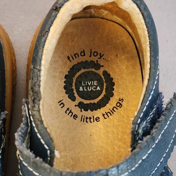 Livie & Luca Navy Blue Leather Mary Jane Shoes Rubber Sole Size 8M - Picture 5 of 6